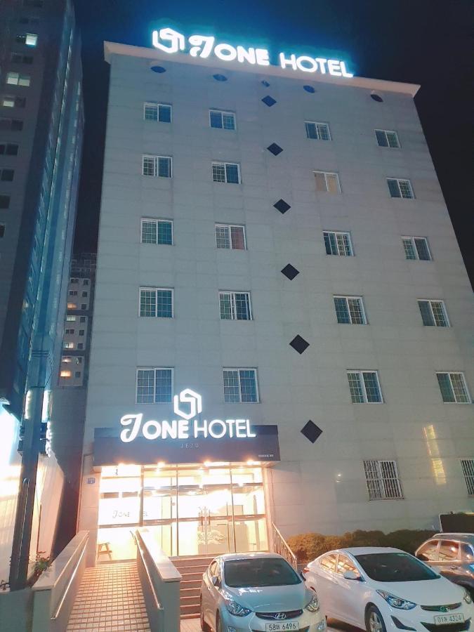 J-One Hotel Jeju Exterior photo